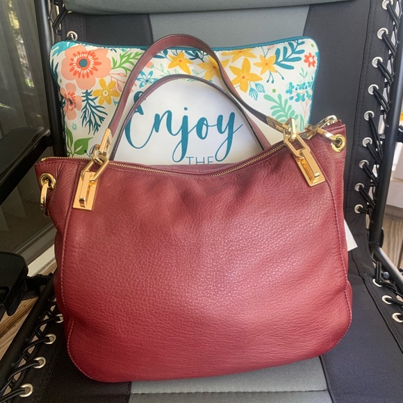 ✨MK✨MICHAEL KORS MERLOT LEATHER & GOLD ACCENT BAG - Picture 8 of 14